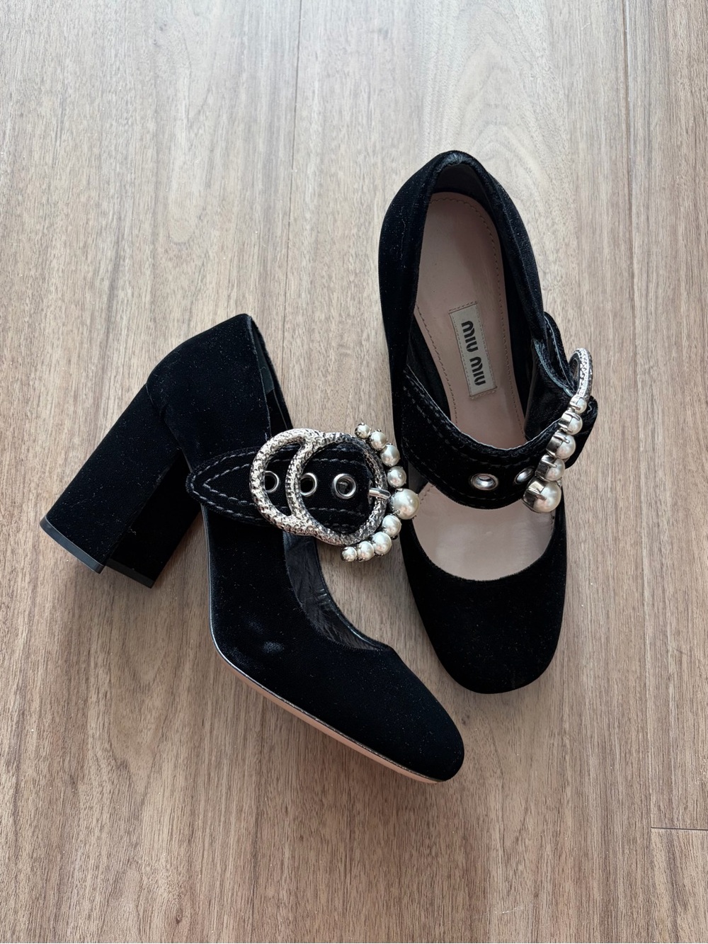 Authentic 🎀MIU MIU🎀 Velvet Pearl Embellished Buckle Block Heel Pumps